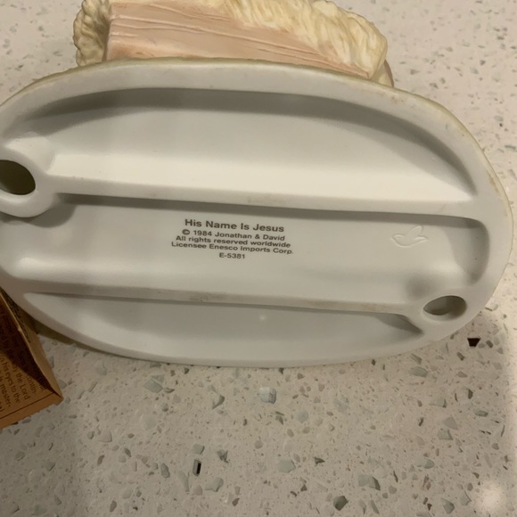 NWOT Precious Moments “ His Name is Jesus” statue. This piece is Vintage. - Picture 3 of 5